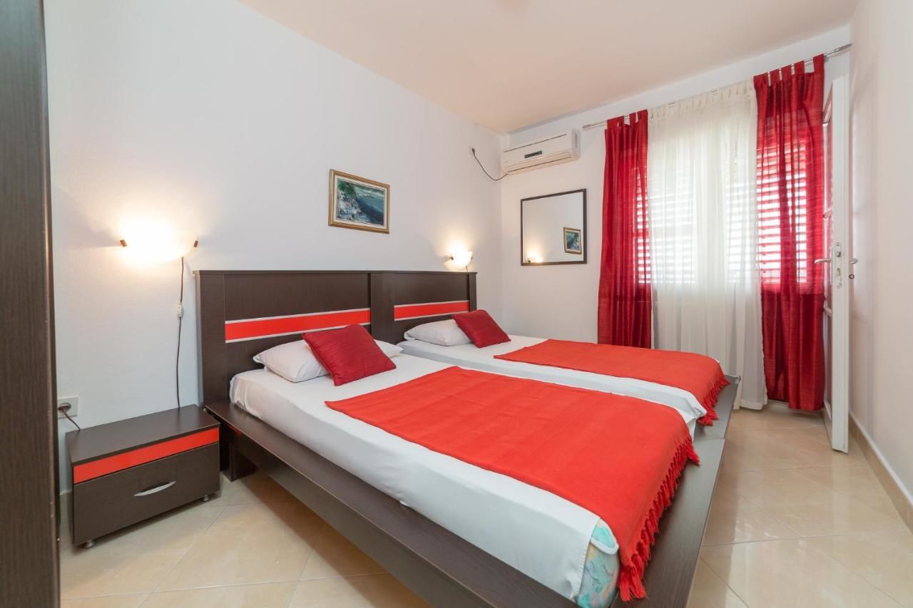 Проживание в семье Sofija Apartments Свети-Стефан