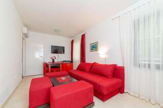 Проживание в семье Sofija Apartments Свети-Стефан Люкс, вид на море-8